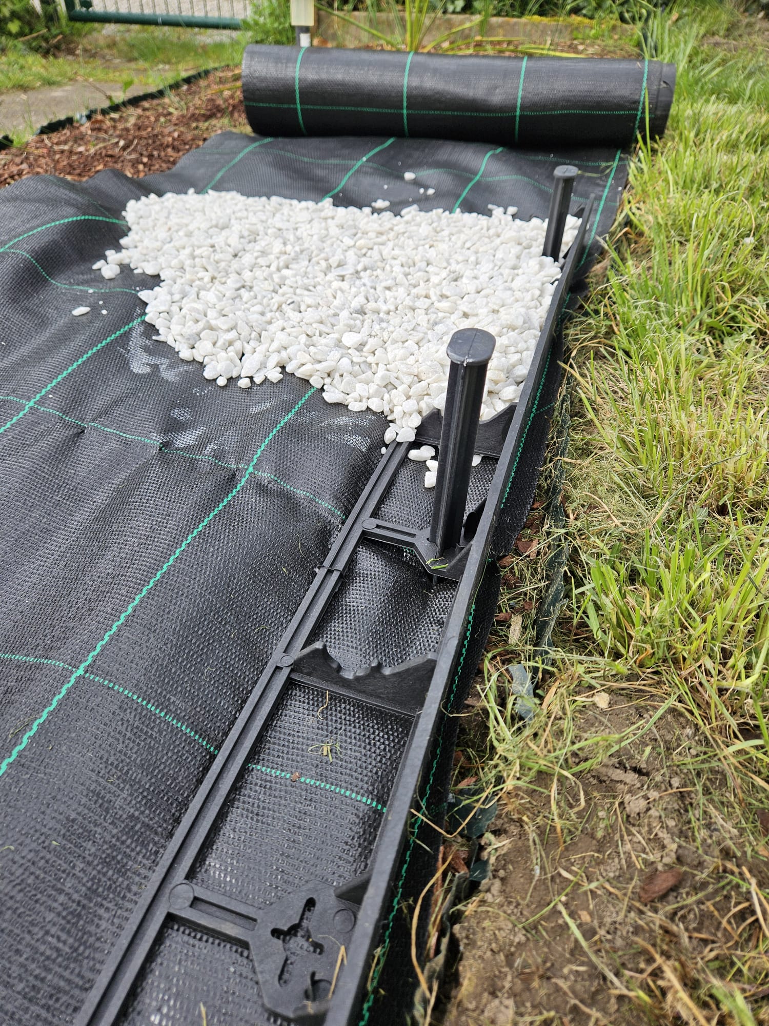 Rasenkante 4,5cm x 1m Beetumrandung Mähkante Gehweg Abgrenzung aus Kunststoff